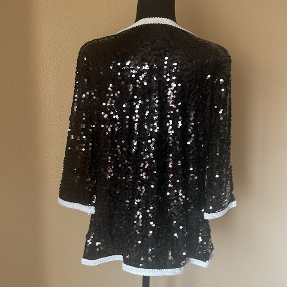 Black formal jacket with sequence and outlined in white - Picture 3 of 6